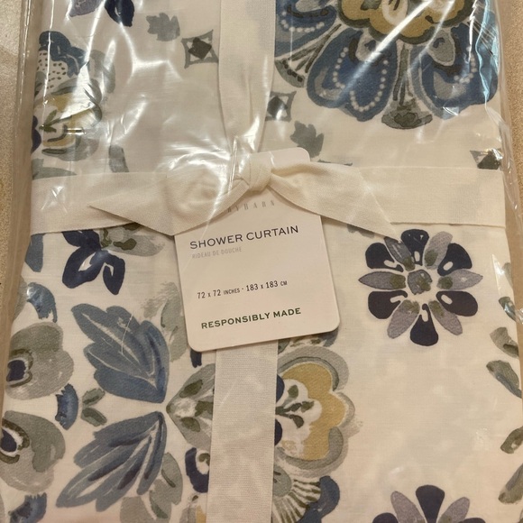 Pottery Barn shower curtain— NWT - Picture 5 of 5